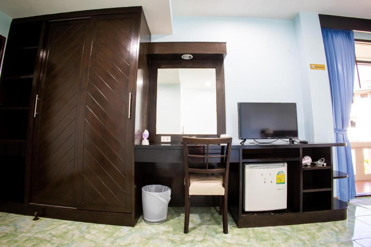 Riviera Patong Hotel Екстериор снимка