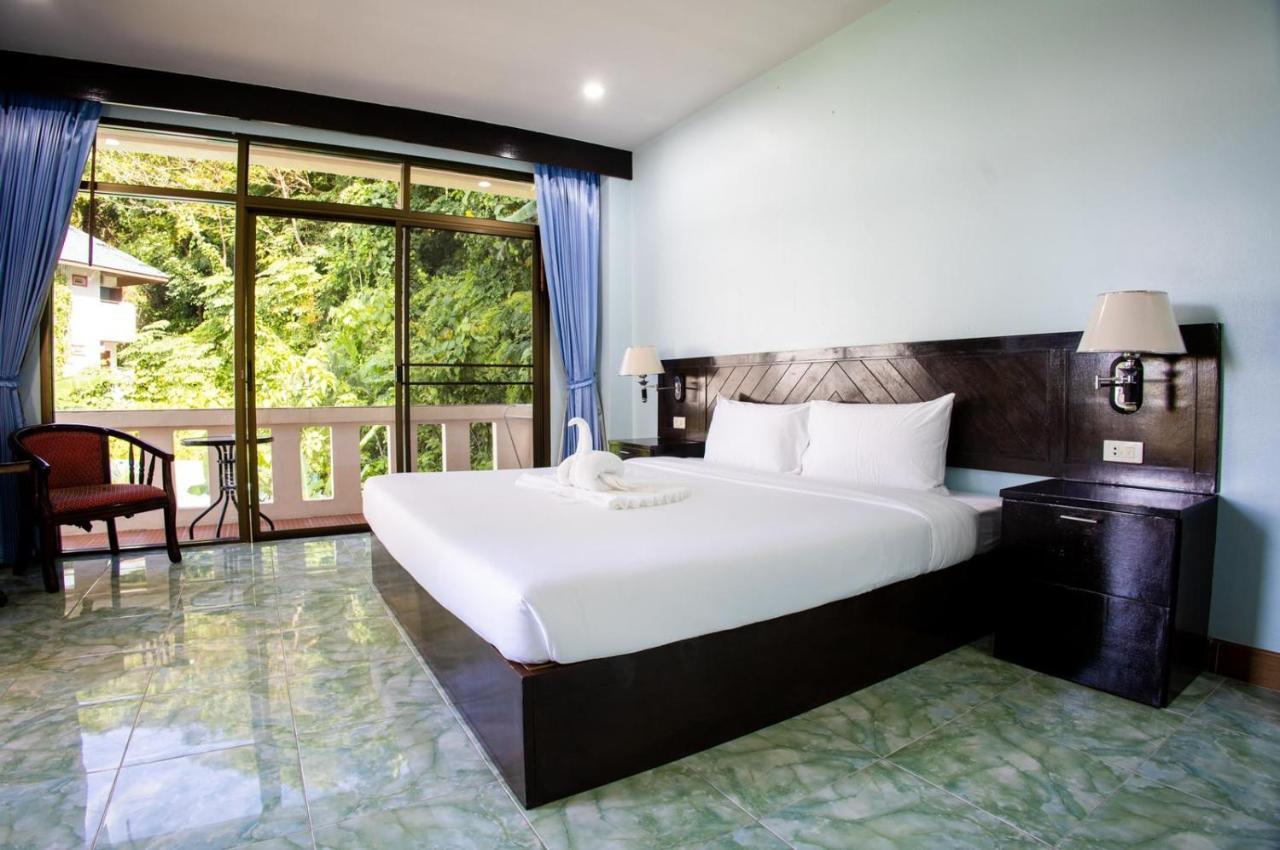 Riviera Patong Hotel Екстериор снимка